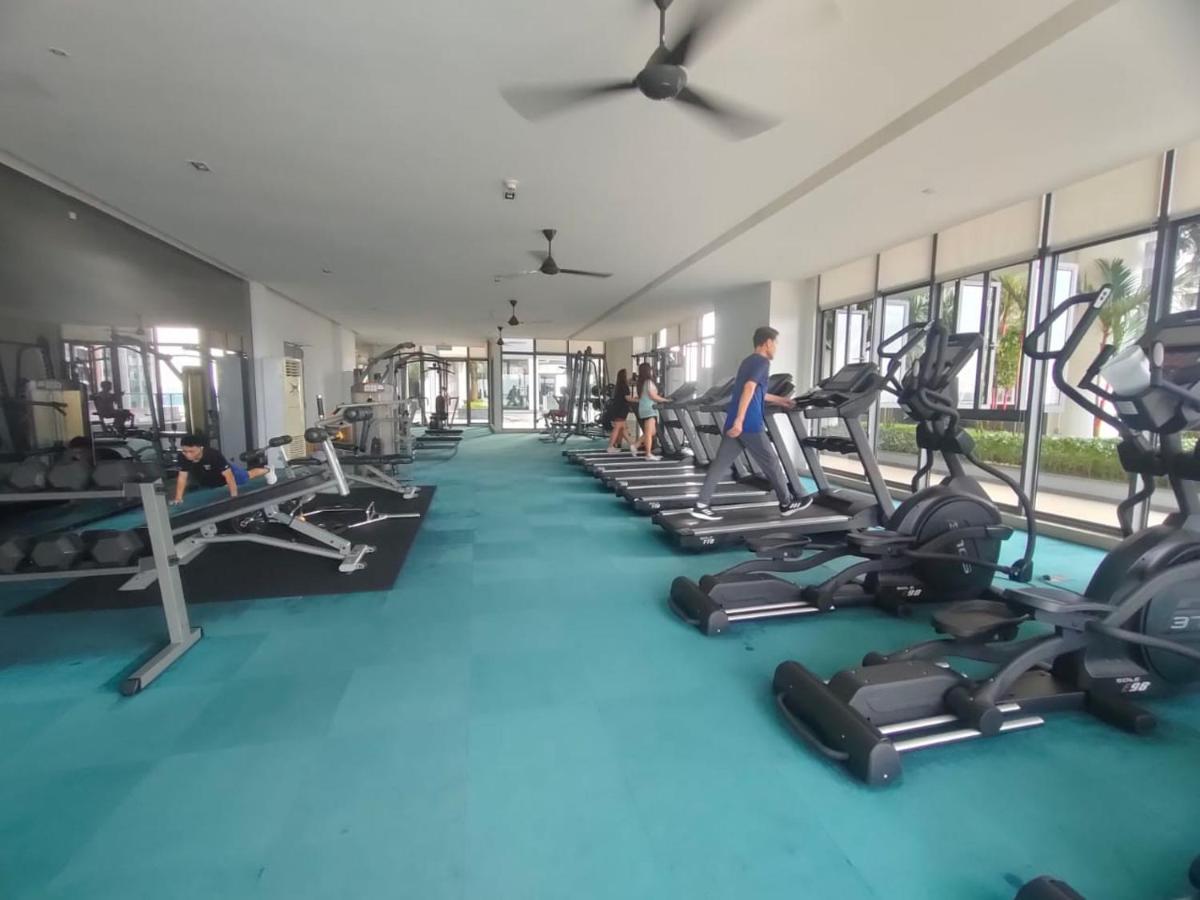 R&F Princess Cove Seaview High Floor Johor Bahru Exterior photo