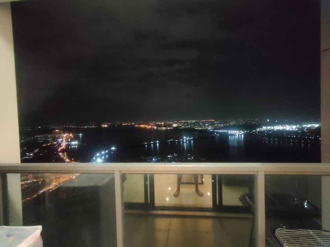 R&F Princess Cove Seaview High Floor Johor Bahru Exterior photo